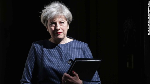 英総選挙でメイ首相率いる与党保守党が過半数に届かない見通し